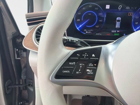 Certified 2023 Mercedes-Benz EQE 350+ SUV image 27