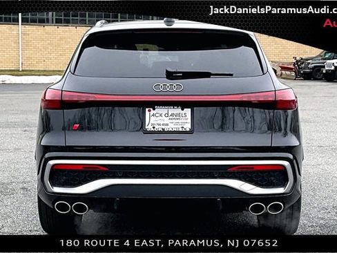 New 2025 Audi SQ5 Premium Plus image 4