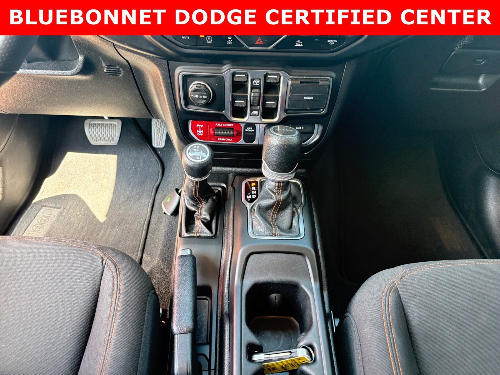 Used 2023 Jeep Gladiator Mojave w/ Cold Weather Group AWD/4WD image 18