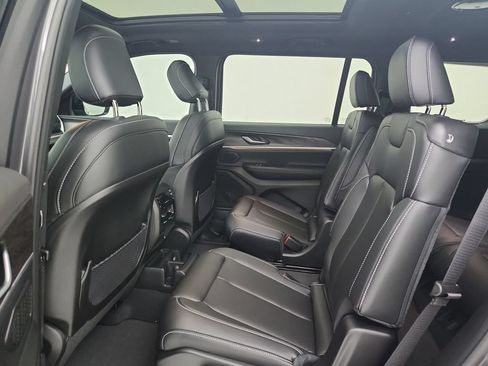 New 2026 Jeep Grand Cherokee L Limited w/ Limited Altitude Package AWD/4WD image 30