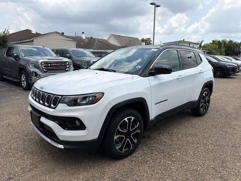 Used 2023 Jeep Compass Limited AWD/4WD image 4