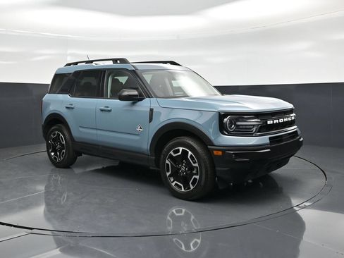 Certified 2023 Ford Bronco Sport Outer Banks w/ Tech Package AWD/4WD image 23