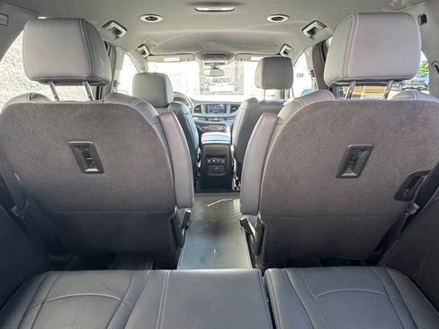 Used 2024 Buick Enclave Essence AWD/4WD image 6