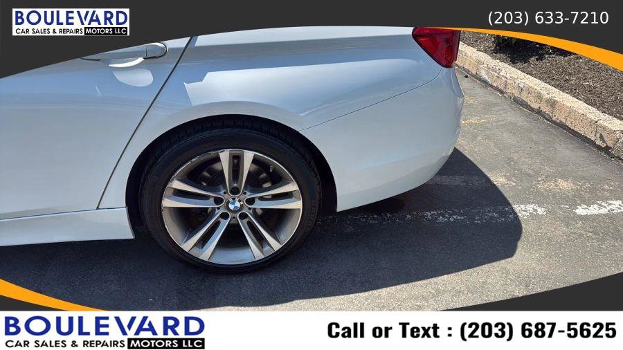 Used 2017 BMW 330i xDrive Sedan AWD/4WD image 10