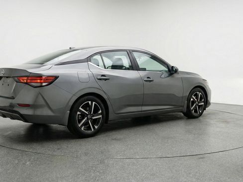 Used 2025 Nissan Sentra SV FWD image 9