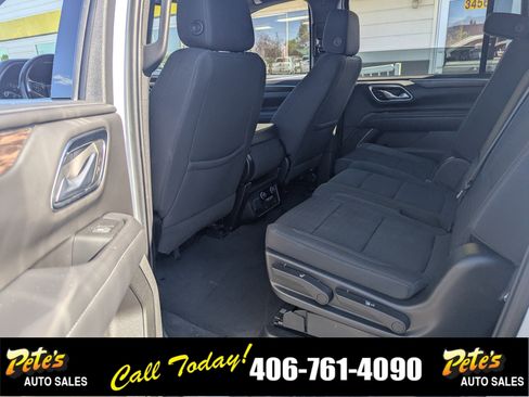 Used 2022 Chevrolet Suburban LS image 12