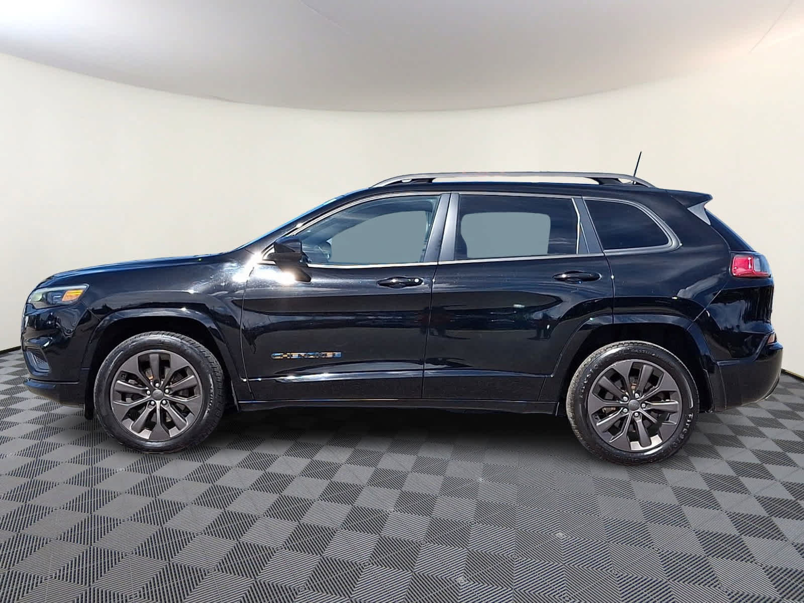 Used 2020 Jeep Cherokee High Altitude AWD/4WD image 8
