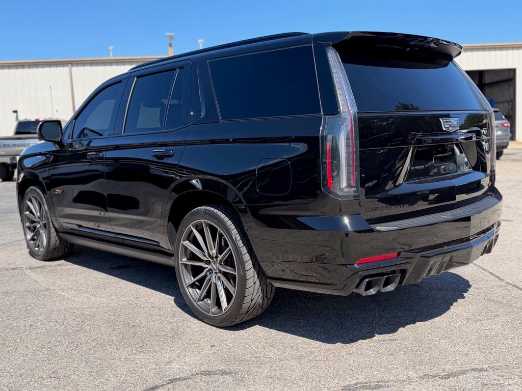 Used 2026 Cadillac Escalade V w/ LPO, ONYX Package AWD/4WD image 4