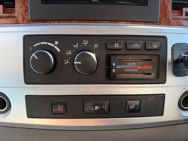Used 2006 Dodge Ram 1500 Truck Laramie w/ Trailer Tow Group AWD/4WD image 21