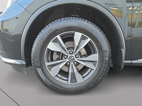 Used 2019 Nissan Murano SV w/ Premium Package image 9