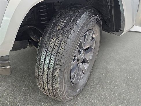 Certified 2023 Toyota Tacoma SR5 w/ Technology Package image 28