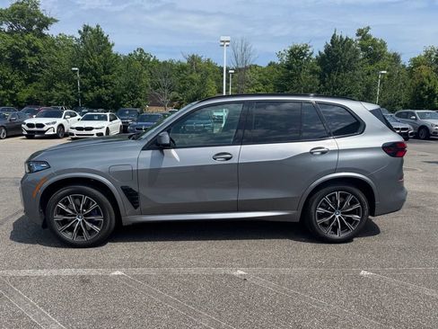 Used 2025 BMW X5 xDrive50e w/ Executive Package AWD/4WD image 2
