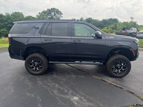 Used 2025 Chevrolet Tahoe Z71 AWD/4WD image 2