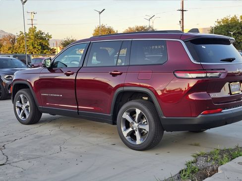 New 2026 Jeep Grand Cherokee L Limited AWD/4WD image 5