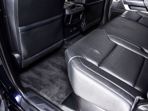 Used 2023 Toyota Tundra Platinum AWD/4WD image 18