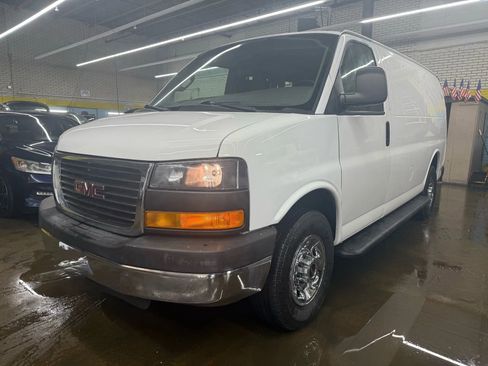 Used 2016 GMC Savana 2500 image 1