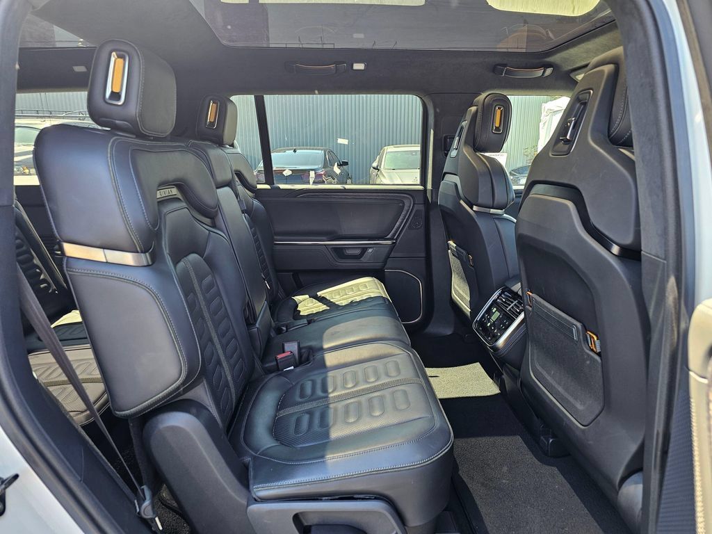 Used 2025 Rivian R1S Adventure Dual AWD/4WD image 12