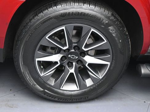 Used 2021 Chevrolet Tahoe Z71 w/ Z71 Off-Road Package image 5