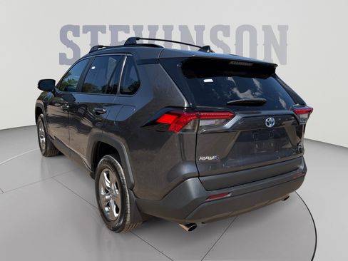 Used 2023 Toyota RAV4 XLE AWD/4WD image 3