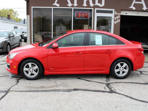 Used 2016 Chevrolet Cruze LT image 5
