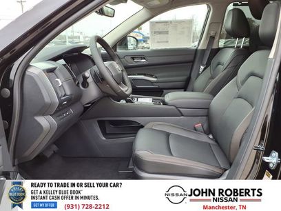 New 2026 Nissan Pathfinder SL w/ SL Premium Package