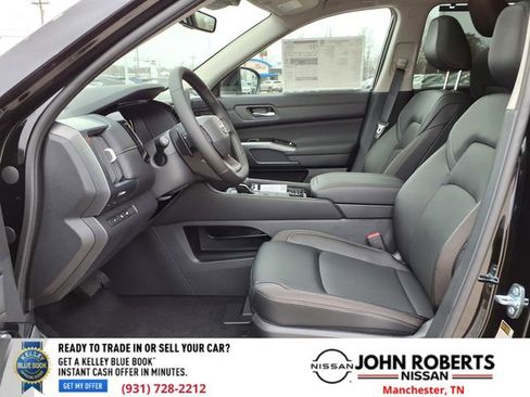 New 2026 Nissan Pathfinder SL w/ SL Premium Package AWD/4WD image 3
