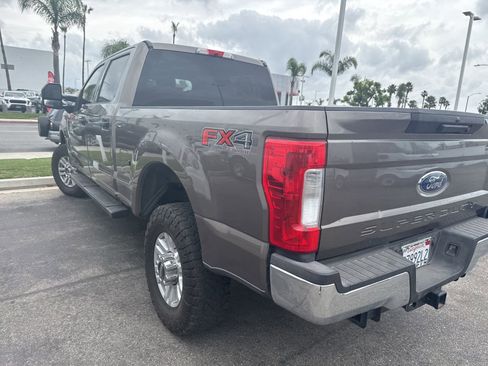 Used 2018 Ford F350 XLT w/ FX4 Off-Road Package image 5