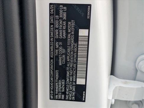 Certified 2026 Volvo XC90 T8 Plus w/ Protection Package Premier image 21