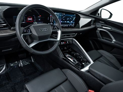 New 2025 Audi Q5 Premium Plus image 8