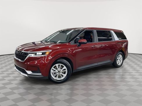 Used 2024 Kia Carnival LX image 3
