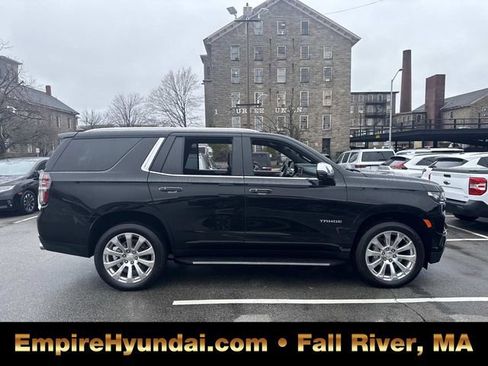 Used 2023 Chevrolet Tahoe Premier w/ Premium Package 2 AWD/4WD image 3