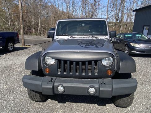 Used 2013 Jeep Wrangler Unlimited Sport image 12