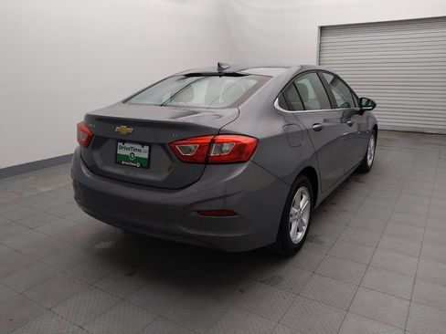Used 2018 Chevrolet Cruze LT image 7