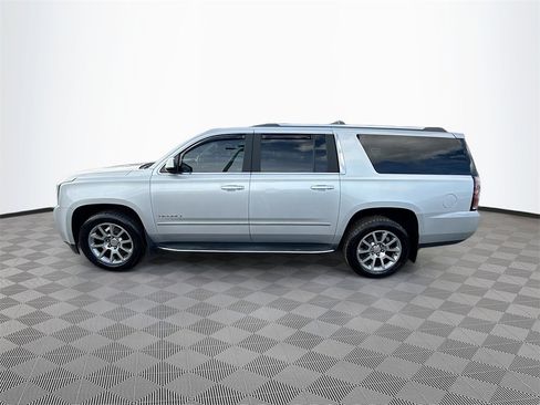 Used 2020 GMC Yukon XL Denali image 9