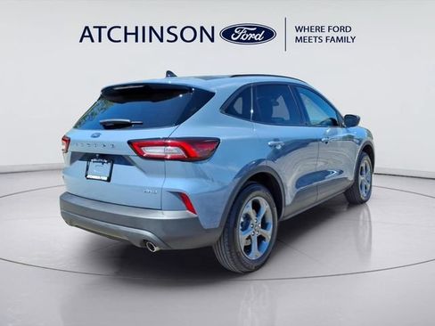 Used 2025 Ford Escape ST-Line w/ Cold Weather Package AWD/4WD image 5