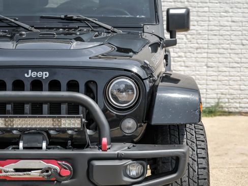Used 2016 Jeep Wrangler Unlimited Rubicon image 42