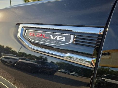 Used 2024 GMC Sierra 1500 Denali w/ Denali Reserve Package AWD/4WD image 9