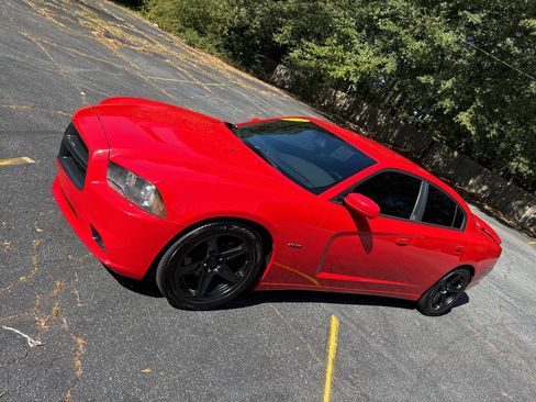 Used 2014 Dodge Charger R/T image 12