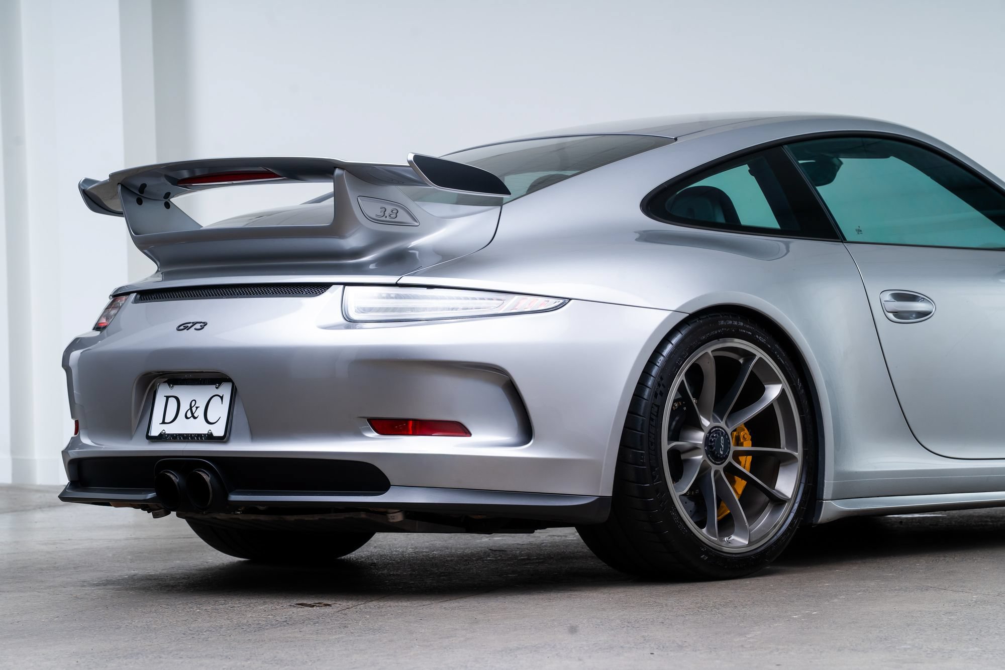 Used 2015 Porsche 911 GT3 RWD image 14