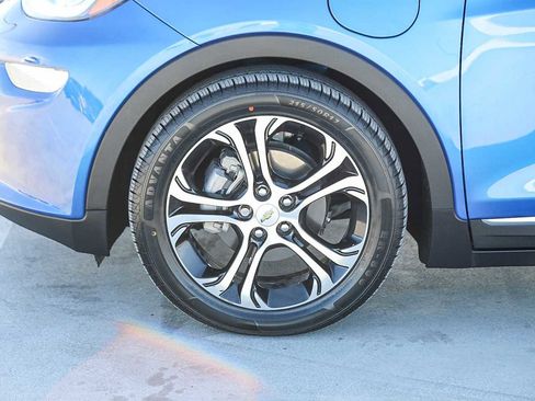 Used 2019 Chevrolet Bolt Premier w/ Infotainment Package image 10