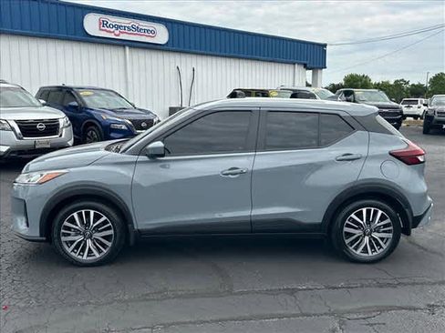 Used 2024 Nissan Kicks SV w/ Exterior Package FWD image 6