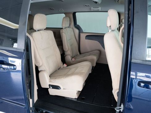 Used 2016 Dodge Grand Caravan SE w/ Quick Order Package 29E SE FWD image 15