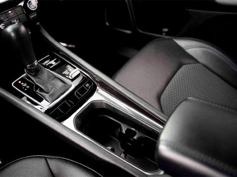 Used 2024 Jeep Compass Latitude image 24