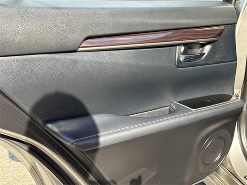 Used 2018 Lexus ES 350 w/ Premier Package image 12