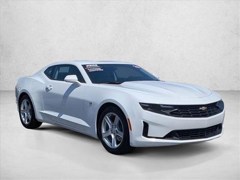 Certified 2023 Chevrolet Camaro LT RWD image 3