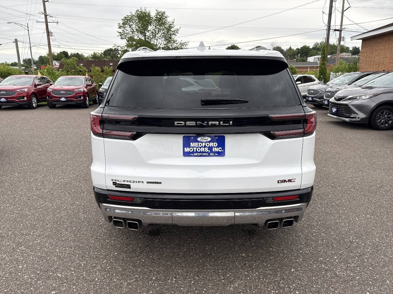 Used 2024 GMC Acadia Denali w/ LPO, Floor Liner Package AWD/4WD image 3