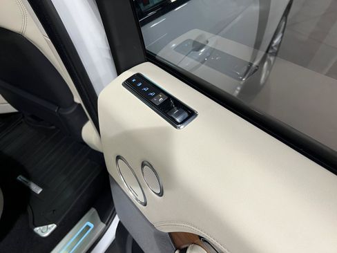 Used 2019 Land Rover Range Rover Supercharged AWD/4WD image 41