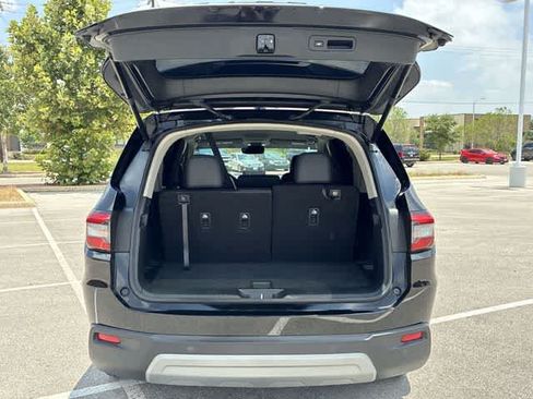 Used 2025 Honda Pilot EX-L image 35