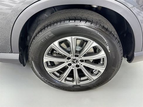 Used 2025 Mercedes-Benz GLC 300 4MATIC image 26