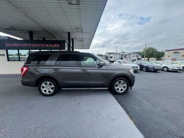 Used 2019 Ford Expedition XLT w/ Equipment Group 202A AWD/4WD image 2